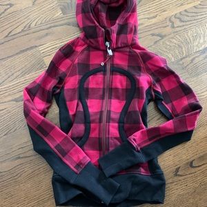 Lululemon scuba hoodie size 2 red black plaid